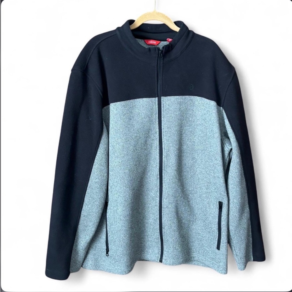 Izod Men’s Black and Gray Knit Sweater